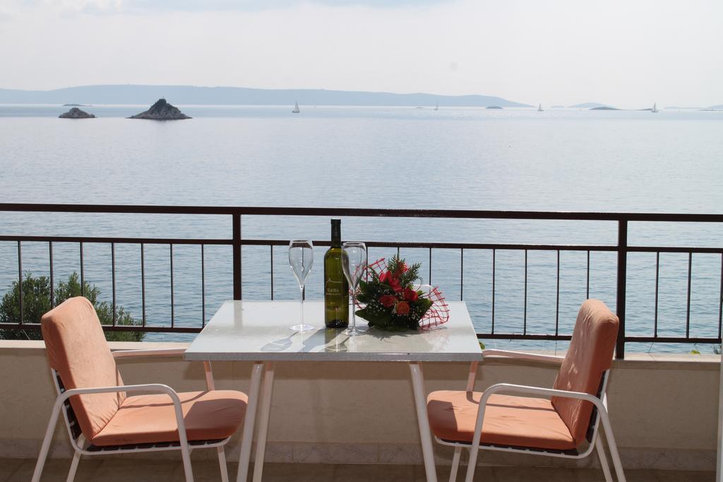 Apartments Villa Marija Seget Vranjica Zimmer foto