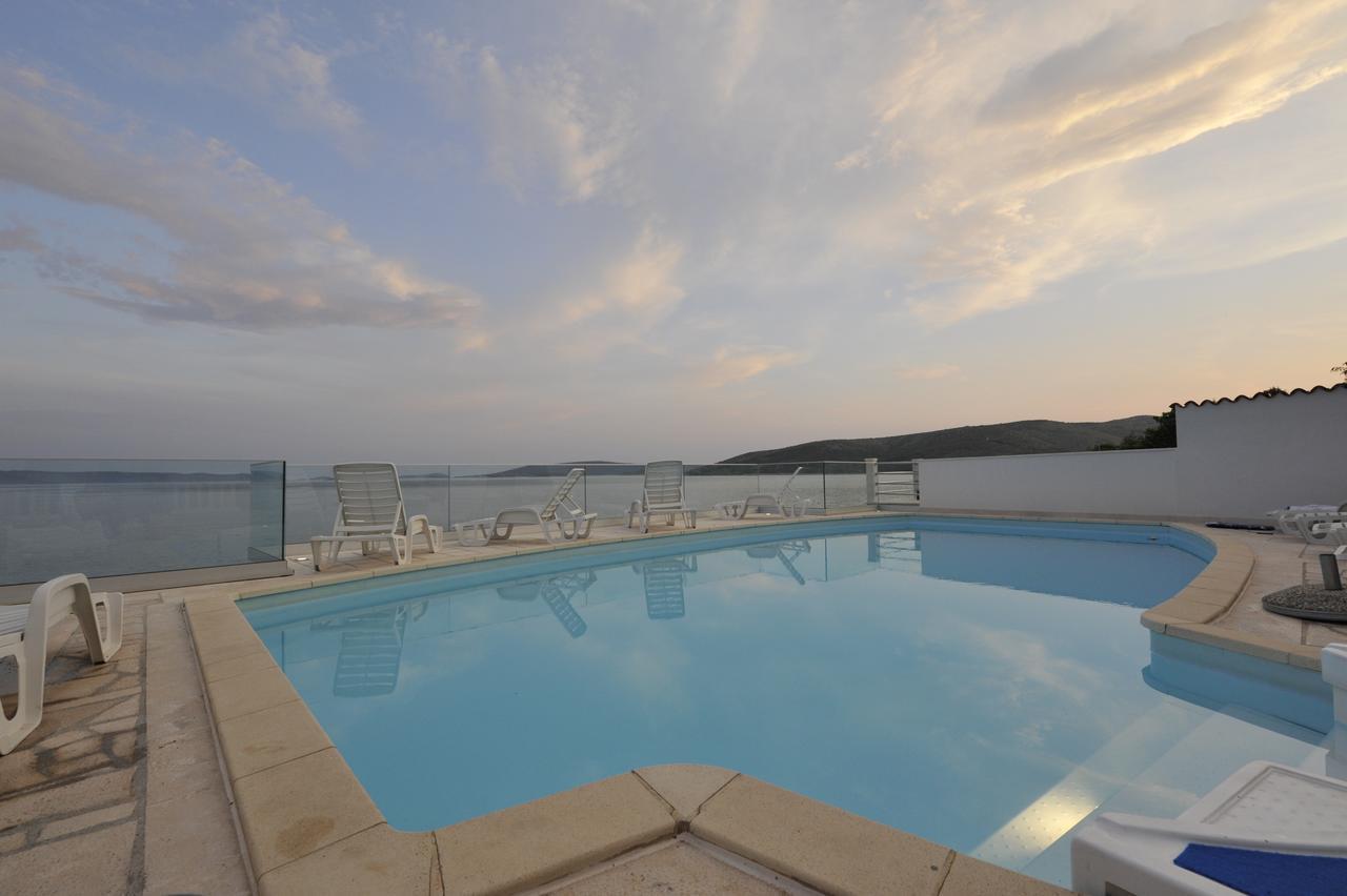 Apartments Villa Marija Seget Vranjica Exterior foto